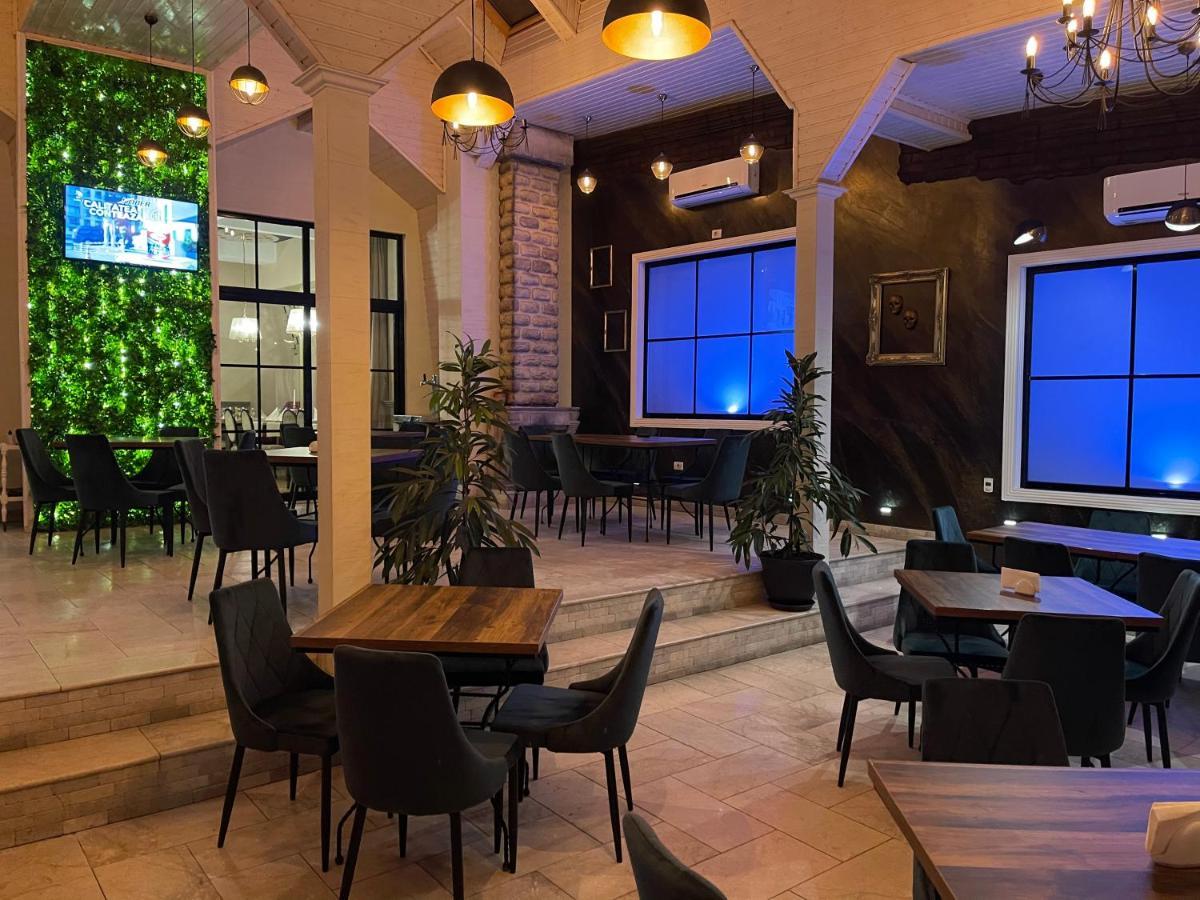 Hotel Goya Collection Тыргу-Жиу Экстерьер фото