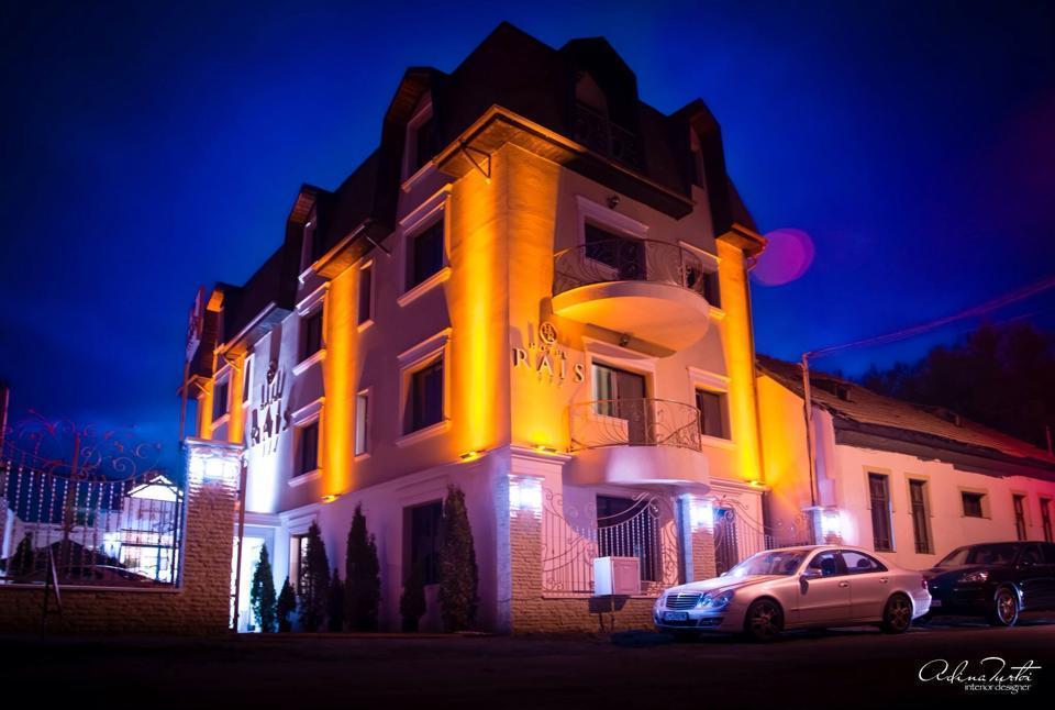 Hotel Goya Collection Тыргу-Жиу Номер фото